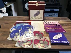 Vine Linux2.6CR + Vine Linux4.0スターターキット のセットです