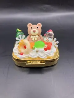 【クリスマスデコ・角型ピルケース】ハンドメイド