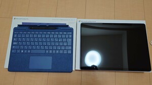 マイクロソフト Microsoft Surface pro 9 Core i7 メモリ16GB SSD256GB Windows 11 Home／スリムペン2付 Signature キーボード