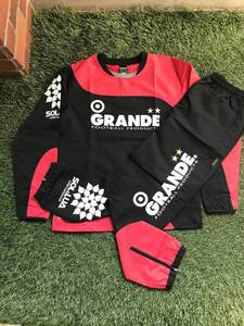 ☆★☆ GRANDE ピステ上下セット　Mサイズ/ブラック×レッド/未使用新品/一枚物　☆★☆