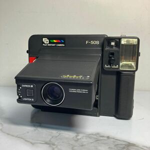 K2405-3019 FUJI INSTANT CAMERA F-50S ポラロイド ジャンク 電源が入らない/電池差し込み部分が開かない為動作未確認 80サイズ梱包予定