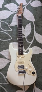 Mooer GTRS S800 White 中古 エフェクター内蔵 超実践的近未来ギター 改造(改善)あり