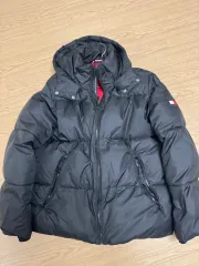 【雷市場（ポンジャン）商品韓国直送】 Tommy Hilfiger(トミーヒルフィガー) ショートダウン M サイズ 黒 出品