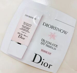 新品未使用　今月入手　dior ディオール スノーUVシールドトーンアップ50+ サンプル