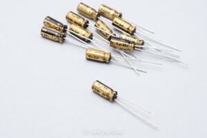 ニチコンFG（ファインゴールド）50V／1μF　アルミ電解コンデンサ　新品12個セットA