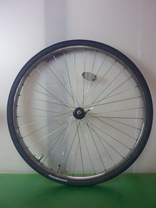 中古品／BRIDGESTONE 電動アシスト自転車 ASSISTA／A44用　前輪／26x1_3/8／エンド幅93mm（管6011606）