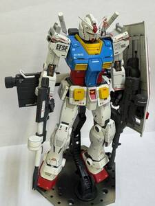 GUIK40011 ガンプラ 機動戦士ガンダム MG 1/100 RX-78-02 ガンダム(GUNDAM THE ORIGIN版) 塗装済み完成品 ジ・オリジン プラモデル