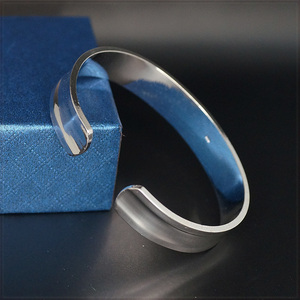 [BANGLE] 925 Sterling Silver Plated センター くぼみ ライン 12mm ワイド シルバー オープン C形 バングル