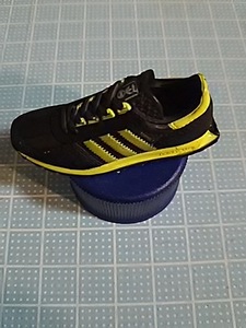 ペプシコーラ　adidas アディダス　ボトルキャップ ⑫ FOML-1