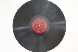 78RPM/SP Elena Gerhardt (A) Nachtigall (B) Standchen (Brahms) / Feldeinsamkeit (In Summer Fields) (Brahms) JD75 VICTOR 12 /00500