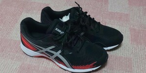 ◆未使用◆アシックス レーザービーム 24.5cm シューズ スニーカー 黒 1154A124 asics