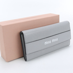 中古良品MIUMIUOUTLET レザー長財布 ランク：A us-2 レディース