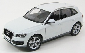 京商 1/18 Audi アウディ Q5