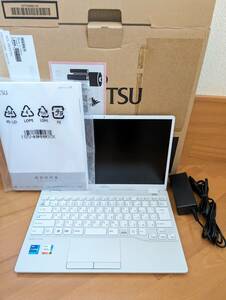 【新品:保証付】富士通 FMV LIFEBOOK UH09/G3 FMVUUA009C 軽量858g i7 1255U/メモリ 8GB/SSD 256GB/13.3型 光沢/Win11/office 23年製