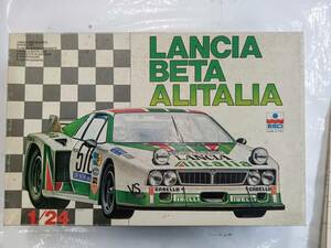 1/24 LANCIA BETA ALITALIA ランチャベータ　ショートテール　ESCI