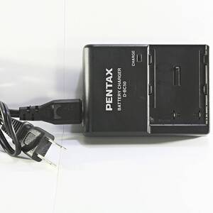 【PENTAX D-BC50 】ペンタックス 純正 充電器 バッテリーチャージャー 動作確認済　通電確認済