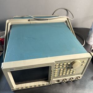 「2FF23」Tektronix DG2020 DATA GENERATOR 確認品現状出品