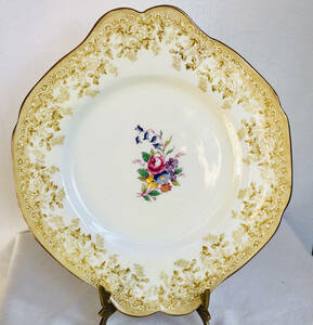 １９３５年 　　　　パラゴン にて登録、販売された ワイルマンスタイルフラワーブーケパターンサンドウイッチ盛り皿