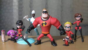 ピクサー　Mr.インクレディブル　アクションフィギュア　　The Incredibles　インクレディブル