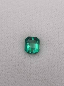 GIA鑑別書付　天然　ノンオイル　エメラルド　0.37ct ルース 無処理 NONOIL 0.3ct 0.3カラット EMELALD ザンビア産 Zambia VIVID GREEN