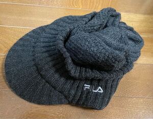 FILA つば付きニット帽 超暖