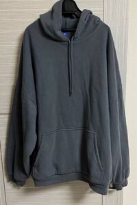 xl YEEZY GAP グレー　パーカー balenciaga 