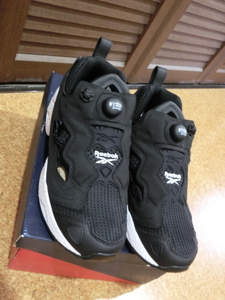 [リーボック] 26.5㎝ インスタポンプフューリー/Instapump Fury 95コアブラック/100008357　現行19,800円販売モデル　未使用！