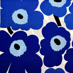 marimekko　ハーフカットクロス／はぎれ　ピエニウニッコ　ホワイト×ブルー　68×50cm　マリメッコ