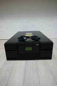 G3481 Y IBM System Storage システム ストレージ TS3200 テープ・ライブラリータイプ 3573-L4U78・XSC20083D A1077Ro【動作確認済】