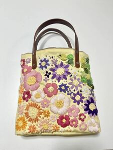 【A-13】手刺繍バッグトートバッグ ハンドメイド 帆布