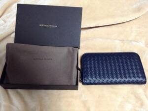 ☆未使用新品　BOTTEGA VENETA ボッテガヴェネタ イントレチャート ラウンドファスナー 長財布 革財布　紺　青系　女性用　男性用