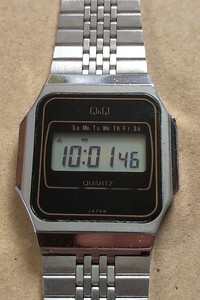 シチズン CITIZEN Q & Q デジタル 80年代 電池交換済み チープカシオよりダサカッコいい 当時モノ キューアンドキュー に注目 角いデザイン