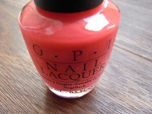 レア●限定廃盤●OPI●D29　I’m His Coral-friend　　●サマー限定　サンビリーバブルコレクション　新品　匿名発送