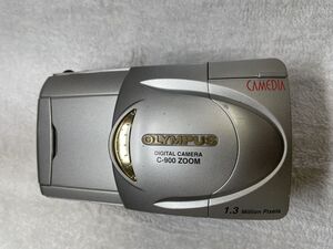 OLYMPUS C-900