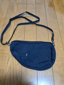 HEALTHY BACK BAG ブラック　小ぶりサイズ　美品