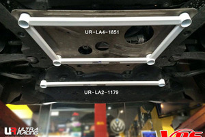 【Ultra Racing】 フロントメンバーブレース BMW X5 F15 KR30S 13/11-19/09 [LA4-1851]