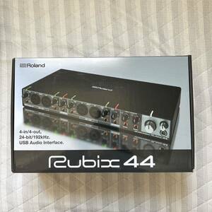 Roland Rubix44