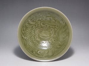 青磁 陽刻 魚紋 碗 時代唐物 幅約20.8cm / 宋元時代 盃 小碗 杯 盞 小鉢 茶道具 煎茶道具 酒器 人間国宝 李朝 高麗