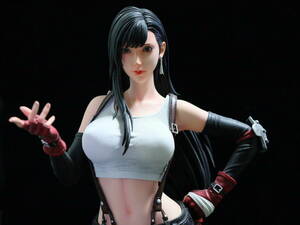 【送料無料】PINK PINK Studio ティファ Tifa FF7 PPS ピンクピンクスタジオ(1/4 ガレージキット完成品 海外フィギュア)【中古・やや難有】