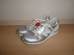 即決★新品タグ付★レディース　女性用★ニューバランス new balance　スニーカー　WR996HN★サイズ24センチ★グレー　シルバー