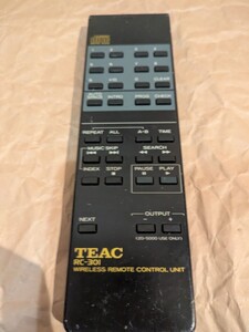 Y33 TEAC RC-301 電池カバーなし　リモコン