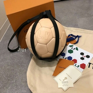 ルイヴィトン 超希少 FIFA W杯ロシア大会記念サッカーボール 正規品