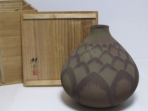 JK11-9522[TOM] 笠間焼 荒田耕治 緑藻釉 莟文 花瓶 共箱 花器 飾壷