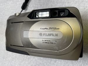 FinePix 2500Z