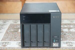 QNAP TS-473 4ベイNAS 中古 PCIe拡張(2スロット) QTS 5.2