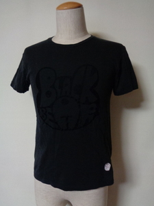 ビームスT BEAMS BLACK HEARTED プリントTシャツ 黒 s