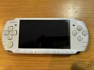 ソニー SONY PSP プレイステーションポータブル パールホワイト 起動確認済 初期化済 充電器付き バッテリー無し