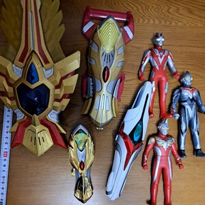 ウルトラマンマックス ネクサス ゼノン DXマックススパーク DXマックスギャラクシー DXエボルトラスター 変身アイテム ソフビ フィギュア 