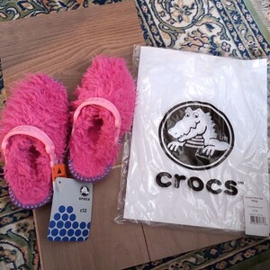 新品タグ付 クロックス crocs シング thing C12 18,5 cm フクシア サンダル もしょもしょ可愛い