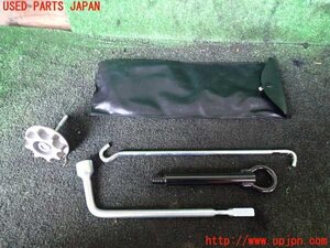 5UPJ-17417805]ヤリス(YARIS) クロス(MXPB15)車載工具 中古